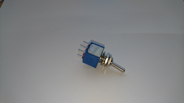 Miniaturschalter 2x 3A